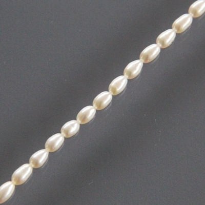 Süßwasser Zuchtperlen oval, ca. 6 - 7 mm, 1 Strang