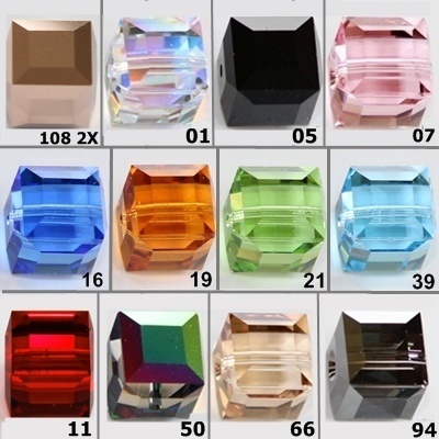 25 Glasperlen Würfel 4mm Peridot Grün Tschechische Kristall Schmuck BEST X200 